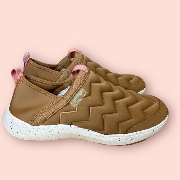 Dr. Scholl’s Home & Out Slip-On Sneaker - Picture 3 of 11